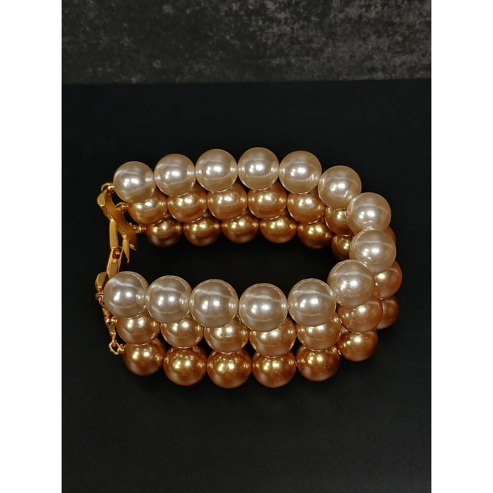 Three-Tone Faux Pearl Bracelet Gold Tone Box Clasp - Picture 15 of 16
